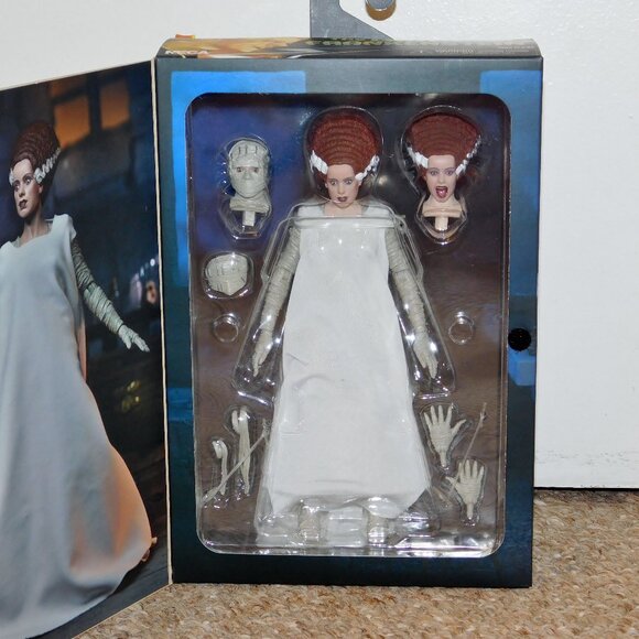 2023 NECA Universal Monsters 7" Ultimate Bride of Frankenstein MIB Brand New - Picture 3 of 10